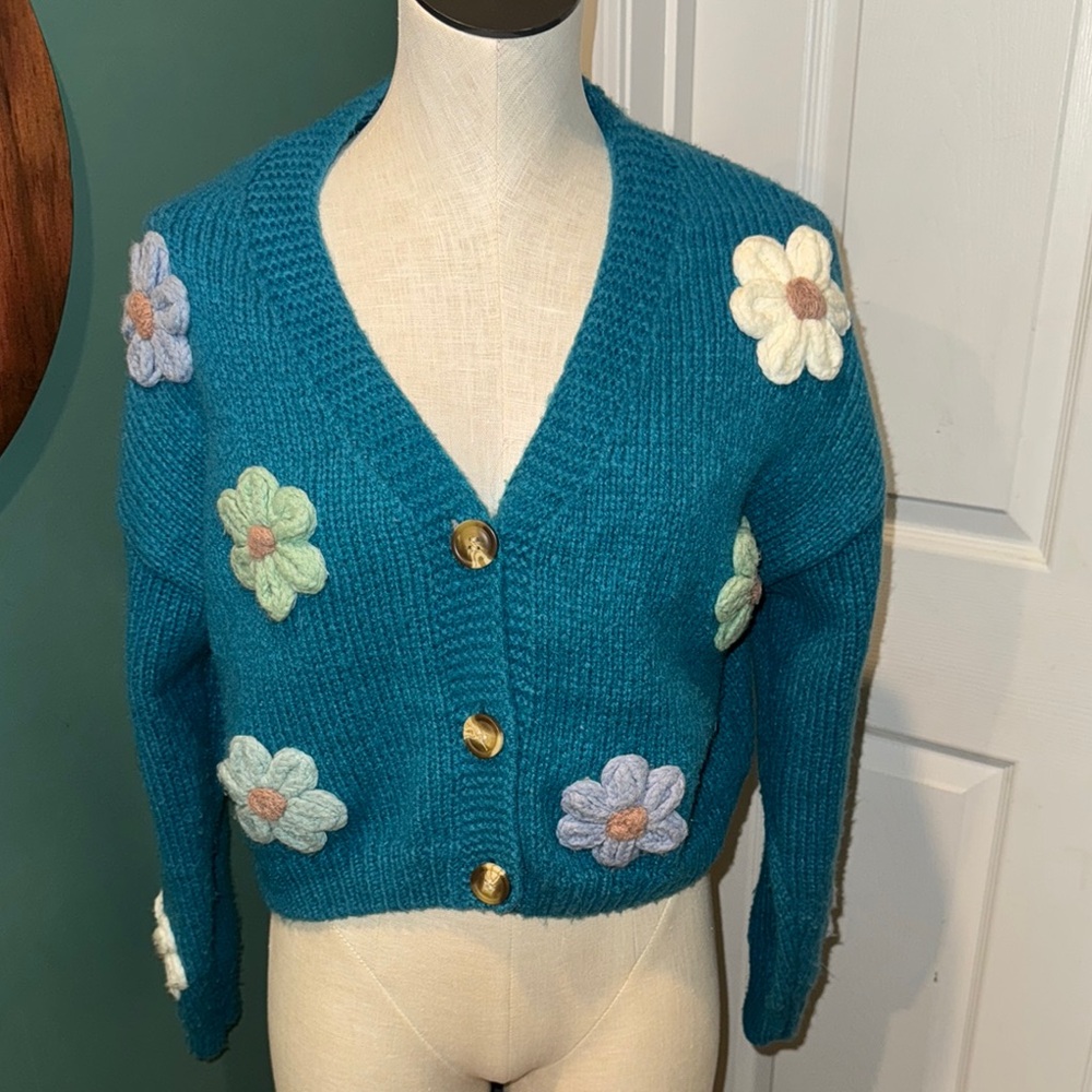 Floral "Debut" cropped Cardigan Sweater size XS